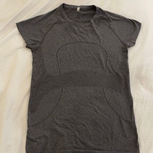 Lululemon grey workout top t shirt 10